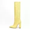 light-yellow-velvet-lining