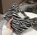 b3c6c90f-0fcb-4a3f-8077-ec679b5c4c7c.jpg